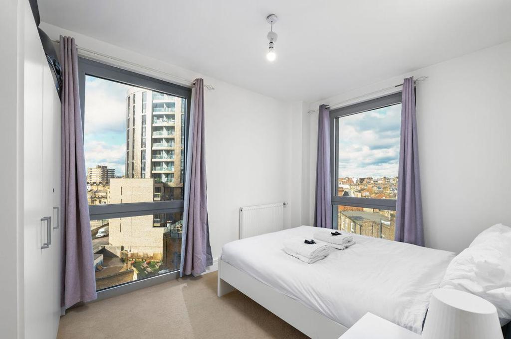 Modern Serviced 3-Bedroom Flat In East 런던 외부 사진